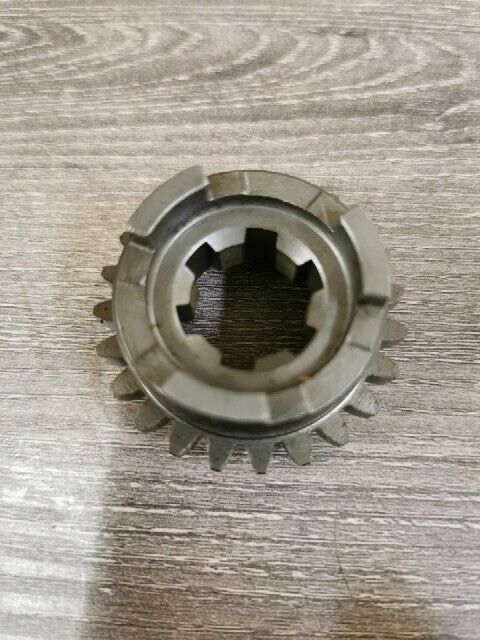 NOS HONDA CR125M 1974 1975 GEAR COUNTERSHAFT FIFTH 23T 23481-360-700 H76