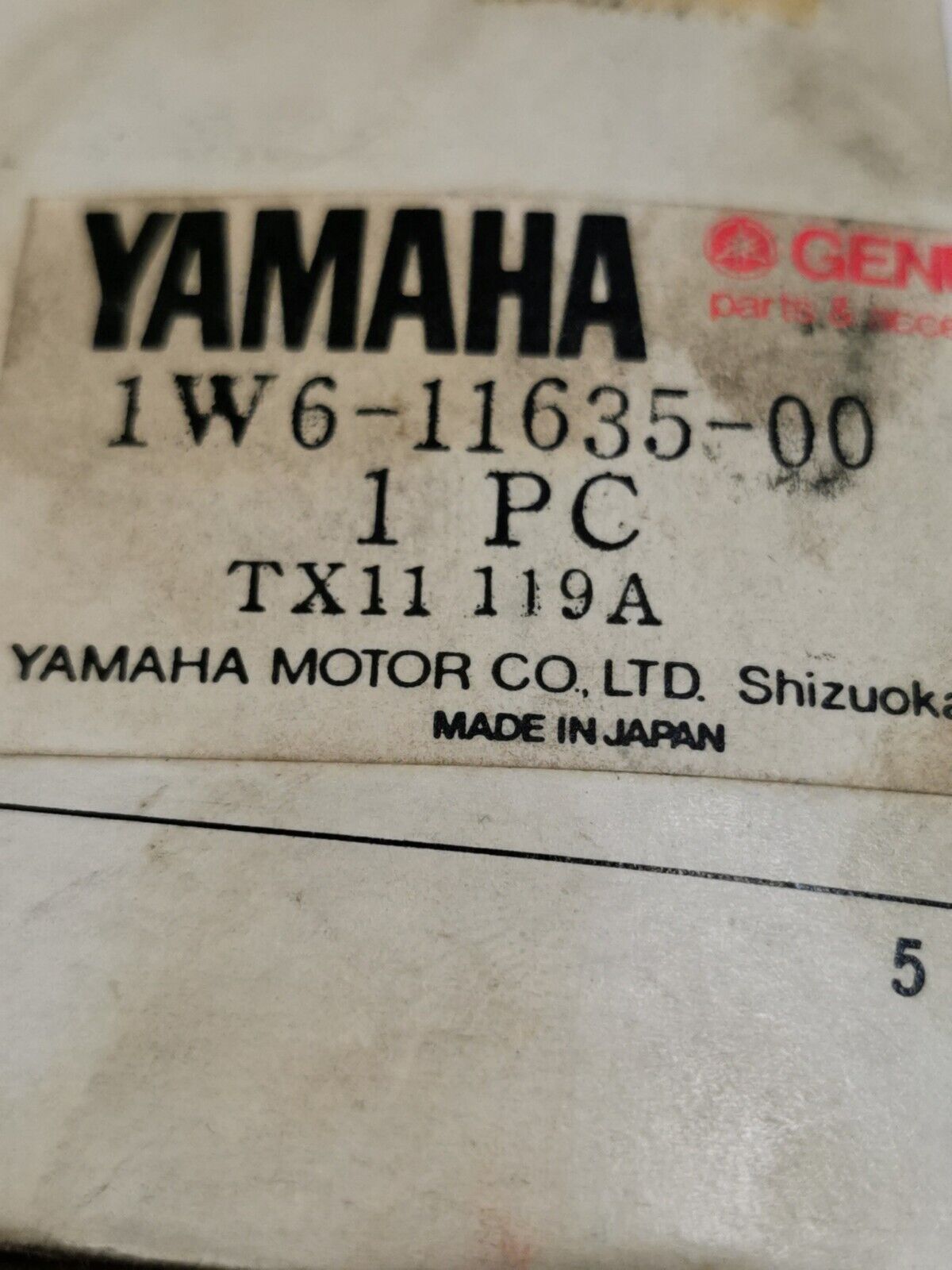 NOS YAMAHA IT400 Piston 1st O S 1W6-11635-00-00 Y33