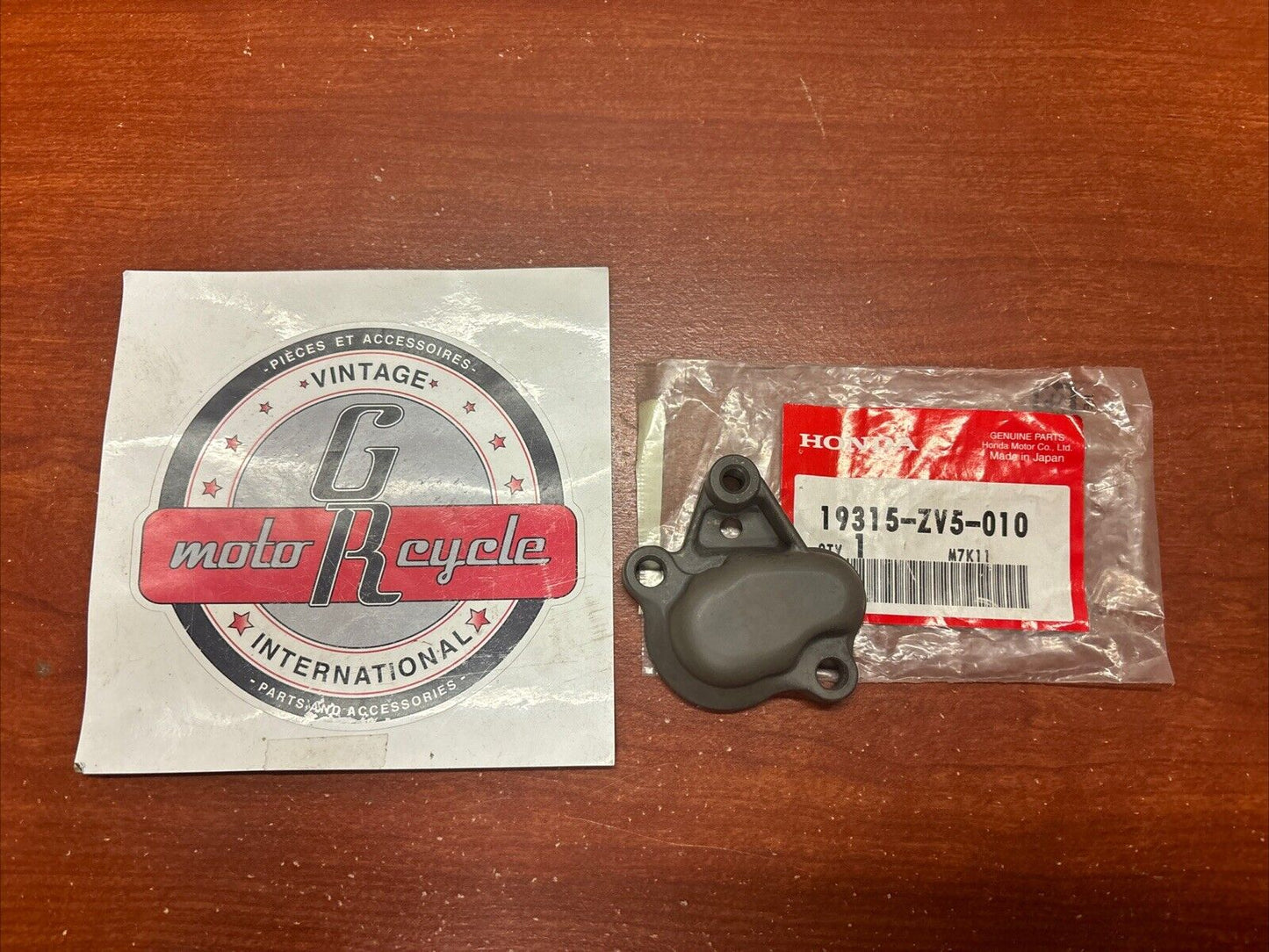 NOS Honda BF25 BF30 BF40 BF50 THERMOSTAT COVER 19315-ZV5-010 H180