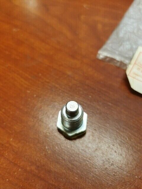 NOS Honda CB500 K0 - K2 P SHIFT DRUM GUIDE SCREW 24446-323-000 H86