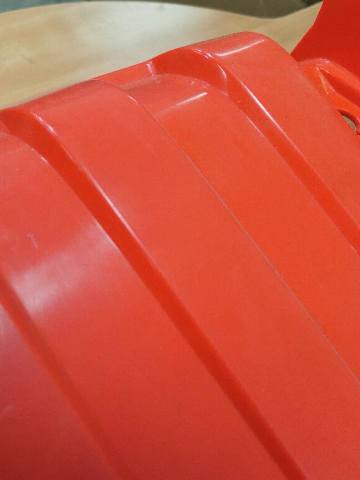 NOS Yamaha 1992 1993 YFM350 FENDER, FRONT UR CHAPPY RED 3HN-21511-80-00