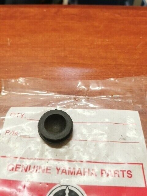 NOS Yamaha FS1 CAP COVER 257-15417-00-00 SUB 257-15417-01-00 Y154
