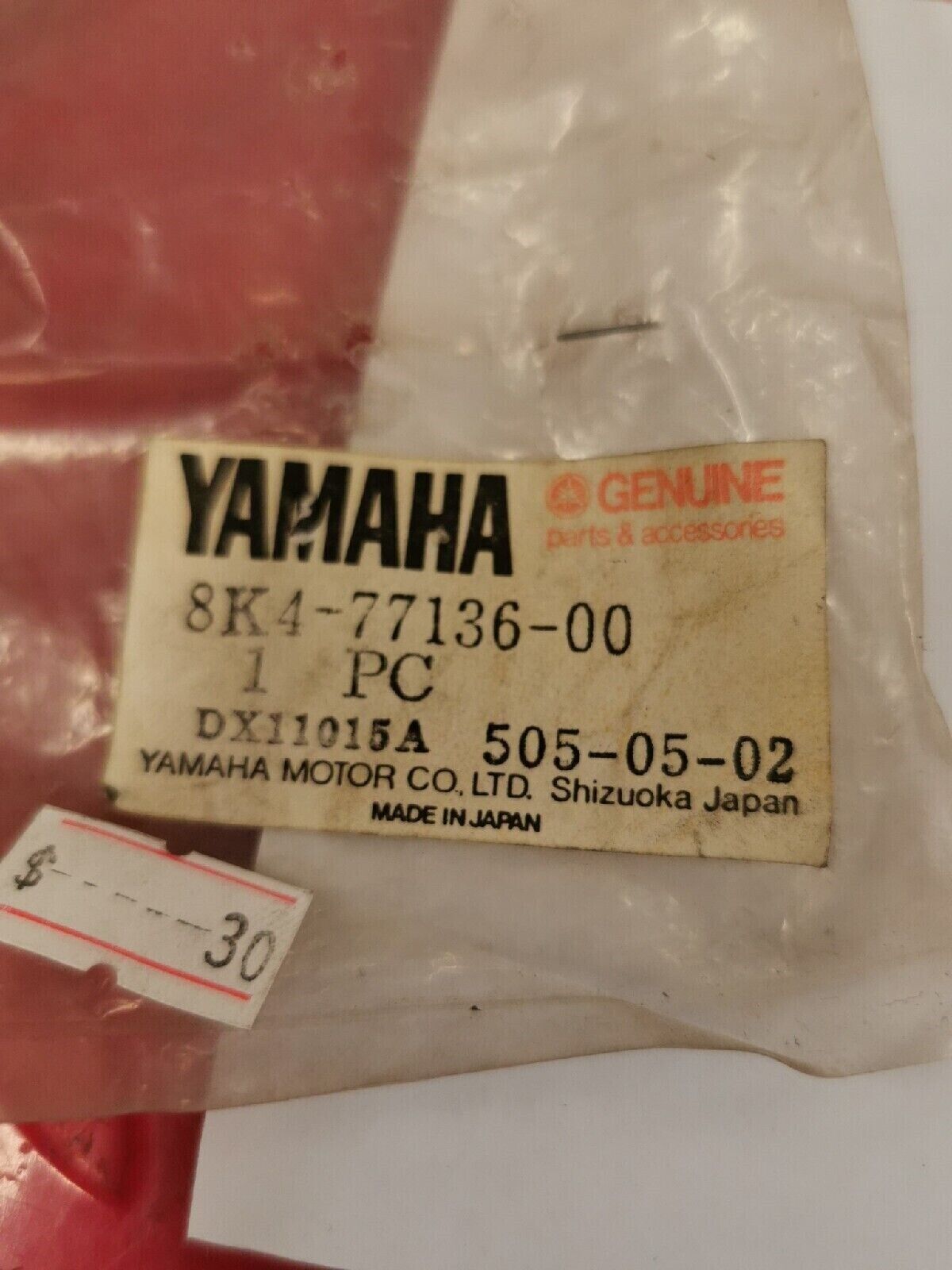 NOS YAMAHA 1980  SS440D  SHROUD  WINDSHIELD QTY2  8K4-77136-00 Y52