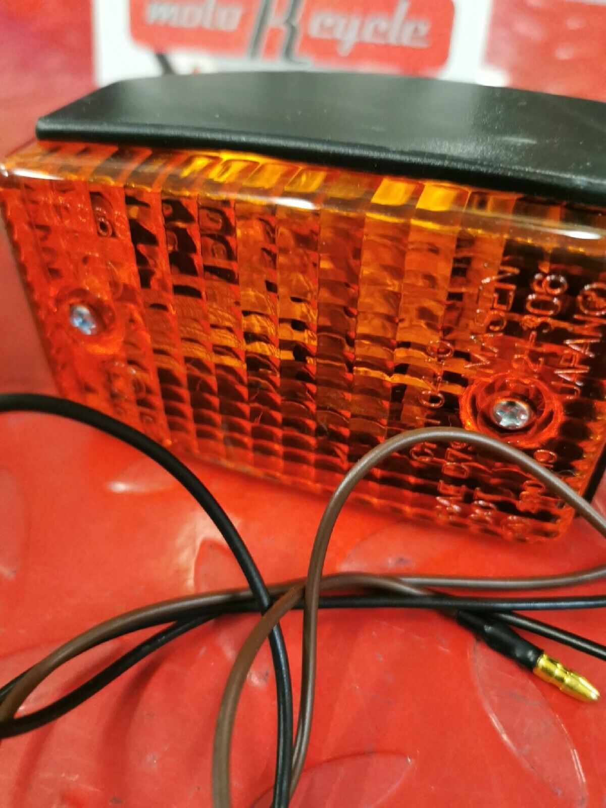 NOS YAMAHA XJ750 XJ650 FJ1100 XZ550 REAR FLASHER LIGHT  5g2-83303-70-00  Y52