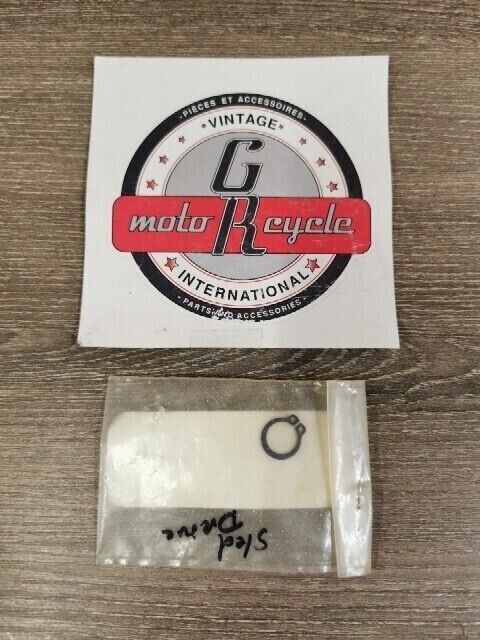 NEW NOS YAMAHA YS624A YS240T SX600R SX700R SX500 CIRCLIP 99009-12400-00 Y108