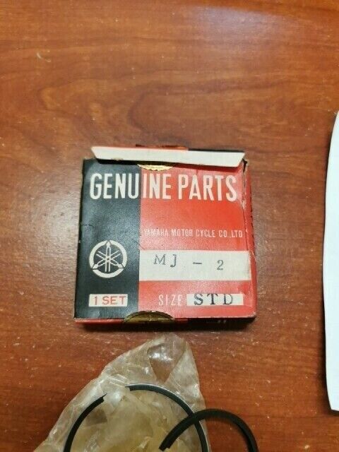 NOS Yamaha PISTON RING SET 113-11610-00 SUB 113-11610-01-00 288-11610-00-00 Y116