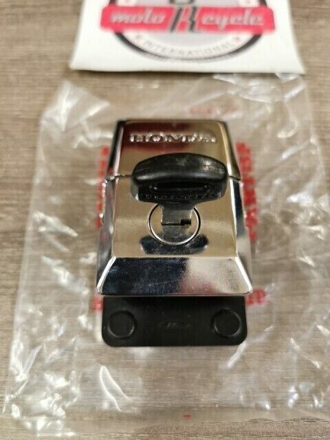NOS HONDA GL1100 GL1100A GOLDWING 1980 - 1983 LOCK SIDE BAG 81218-463-770  H95