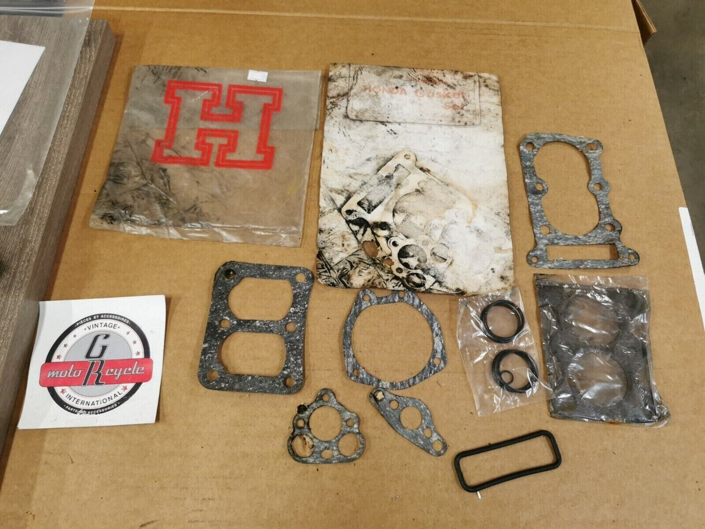 NOS HONDA 150CC C95 CA95 CB95 TOP END GASKET KIT INCOMPLETE SET J49