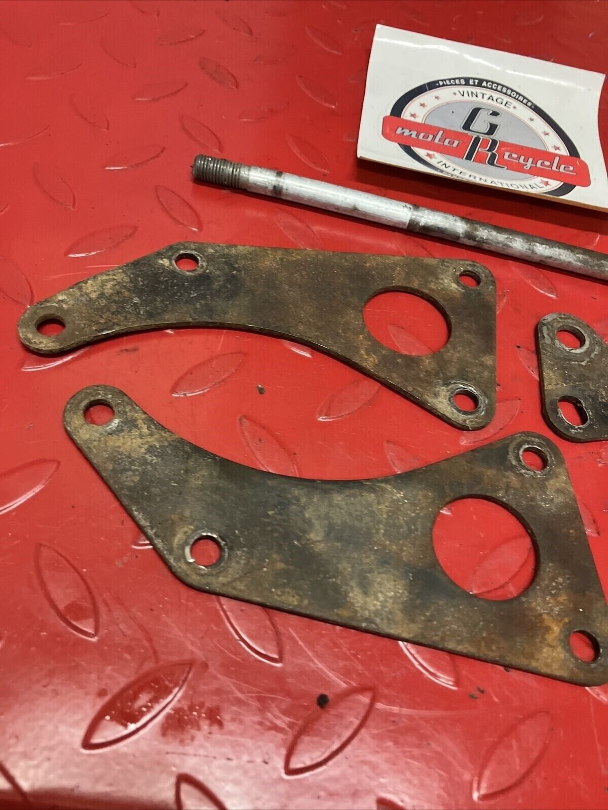 Honda XL175 1975 engine motor mounting plate bracket hanger bolt mount