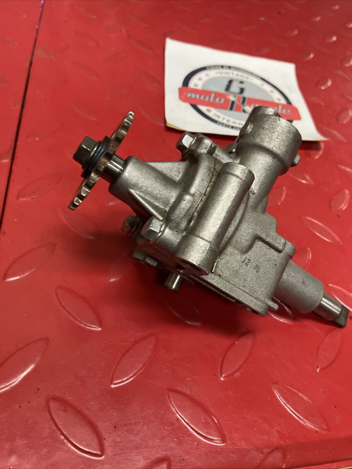 Honda VF500C VF500F 1984 1985 oil pump assembly U3