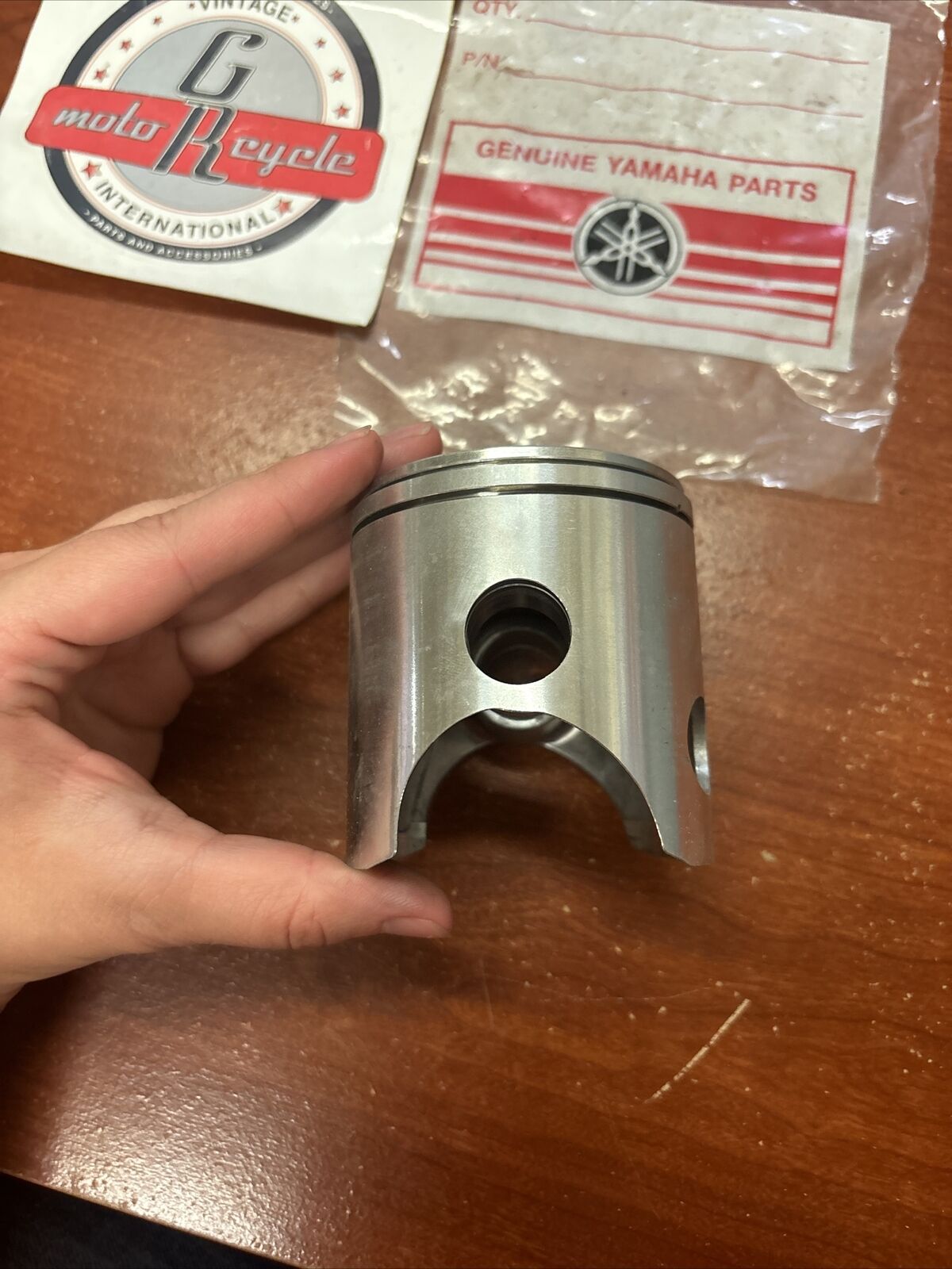 NOS Yamaha DT250 TY250 PISTON STD 0.96 438-11631-01-96 SUB 438-11631-02-96 Y175