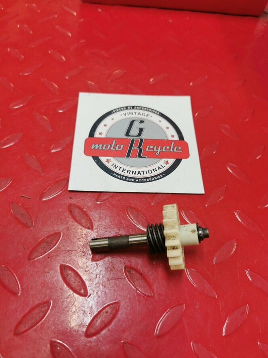 Honda MT250 1975 tachometer drive shaft oil pump gear 15453-358-000 1974 1976