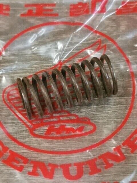 NOS HONDA C92 C95 CA92 CA95 CB92 CB95 SPRING VALVE 14761-200-000 H95