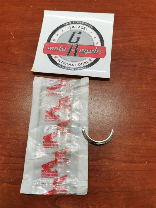 NEW NOS Honda XL350 XR600 XR XR250 EXHAUST PIPE JOINT COLLAR 18233-435-000 H33