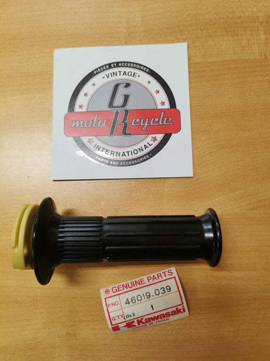 Nos Kawasaki  KM100 1970-81 GRIP ASSYTHROTTLE 46019-039    K3