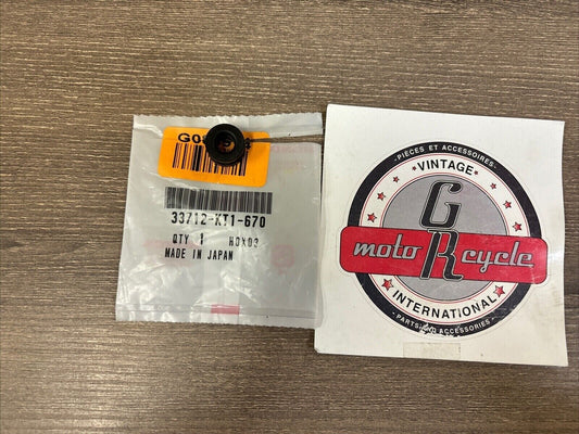 NOS Honda CB1300 CB600F2 CBR1000RR CBR600RR TAILLIGHT RUBBER 33712-KT1-670 H117