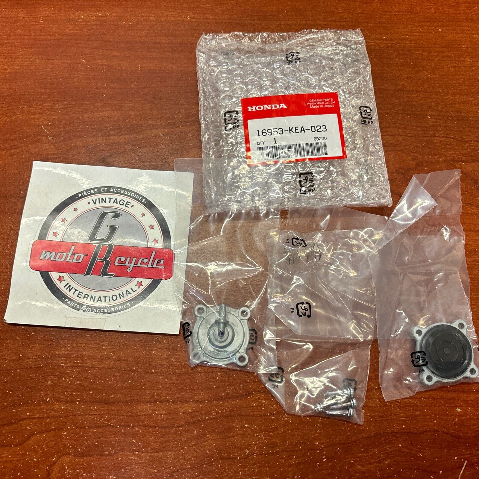 NOS Honda PETCOCK SET COVER 06160-KEA-308 H163