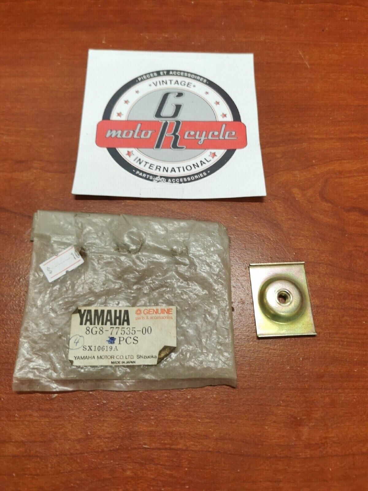 NOS Yamaha ET340 EC340 ET300 EC540 BUMPER STAY 1 8G8-77535-00-00 Y69