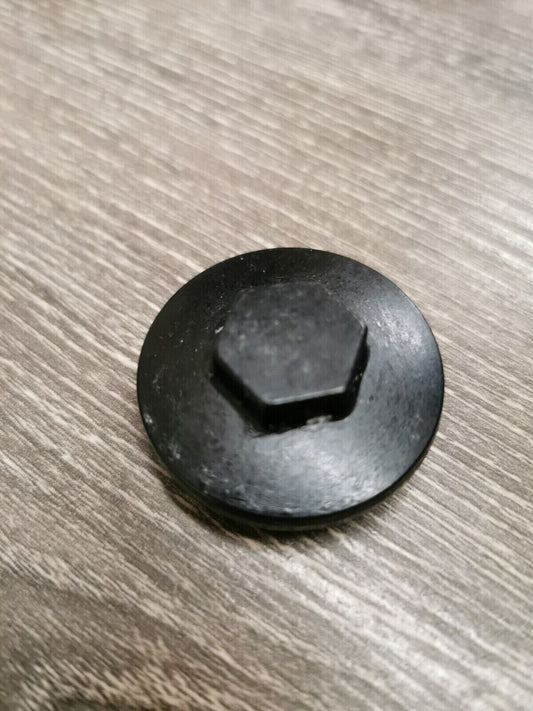 NOS HONDA  ST1100 GEAR CASE OIL CAP 41511-ME5-000 H56
