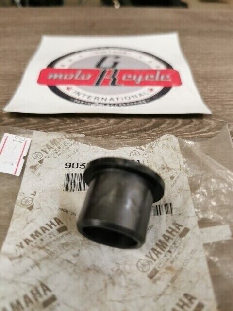 NOS YAMAHA FX10BL RX10PBB RX10MTX RST90ES BUSH SOLID 90381-18N51-00  Y108