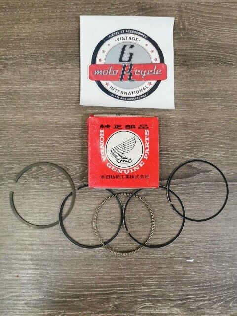 NOS HONDA ATC250ES TRX250 TRX300 TRX300FW  Ring Set Piston 13041-HA0-306  H111
