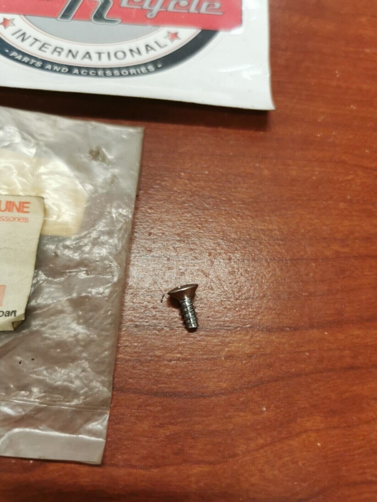 NOS YAMAHA XVZ13 XVZ12 TAPPING SCREW 97701-40710-00 SUB. 97707-40710-00 Y72