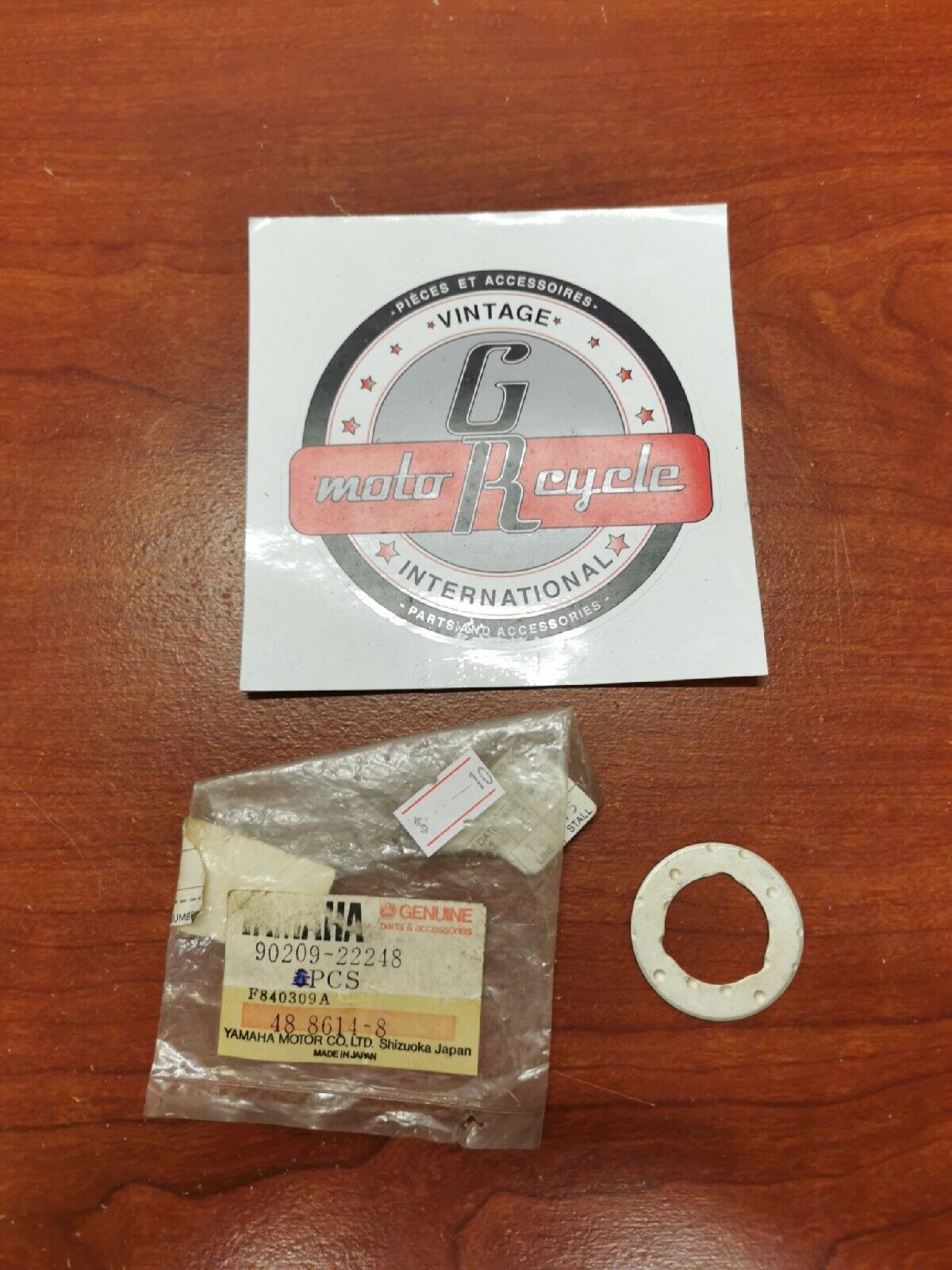 NOS Yamaha WASHER 90209-22248-00 Y70