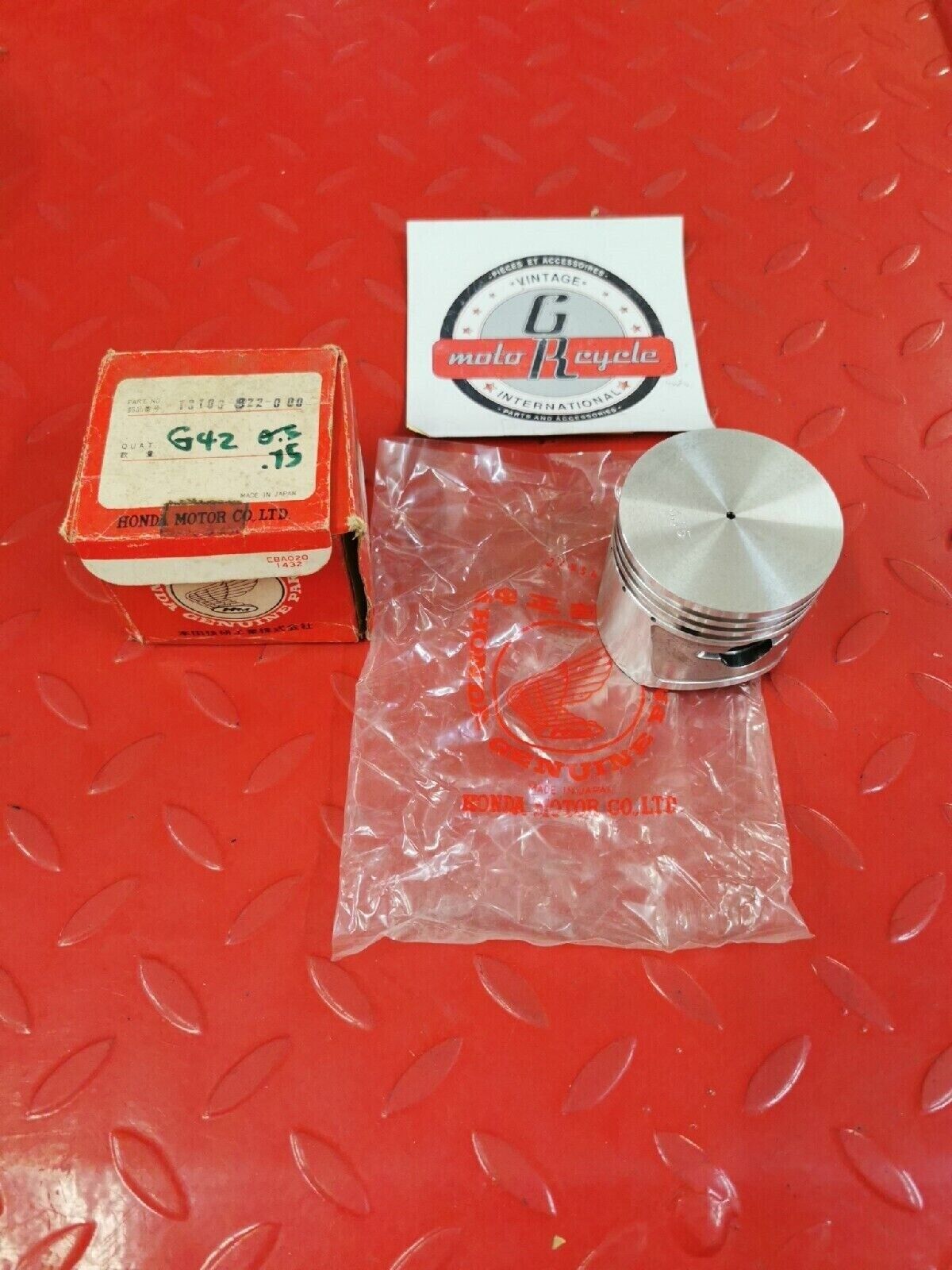 NOS HONDA G42 PISTON .75  13103-822-000 H38