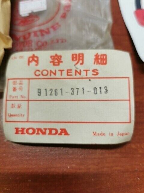 NOS Honda GL1000 OIL SEAL (32X67X8) 91261-371-013 H97