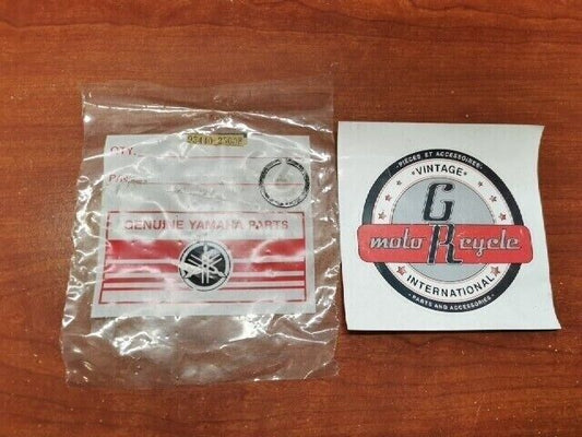 NOS Yamaha CIRCLIP 93440-25008-00 SUB 93440-25019-00 93440-25084-00 Y129