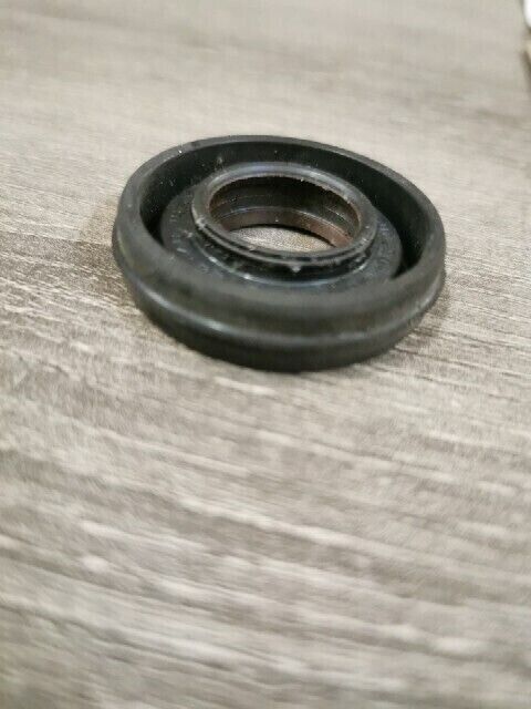 NOS YAMAHA RD400C TD3 RD250 TZ350E TZ250C RD350B OIL SEAL 93103-20076-00 Y148