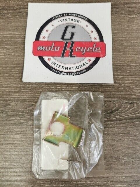 NOS YAMAHA PHAZER PZ480N VENTURE VT480U VT480R PLATE GUIDE 84J-47467-00-00 Y108