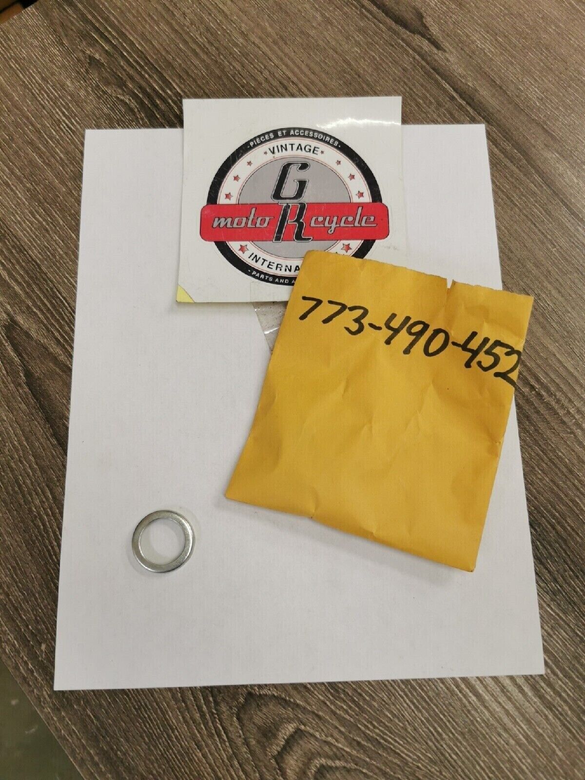 NOS PUCH BOMBARDIER MAXI DUST CAP COVER 773-490-452  P3