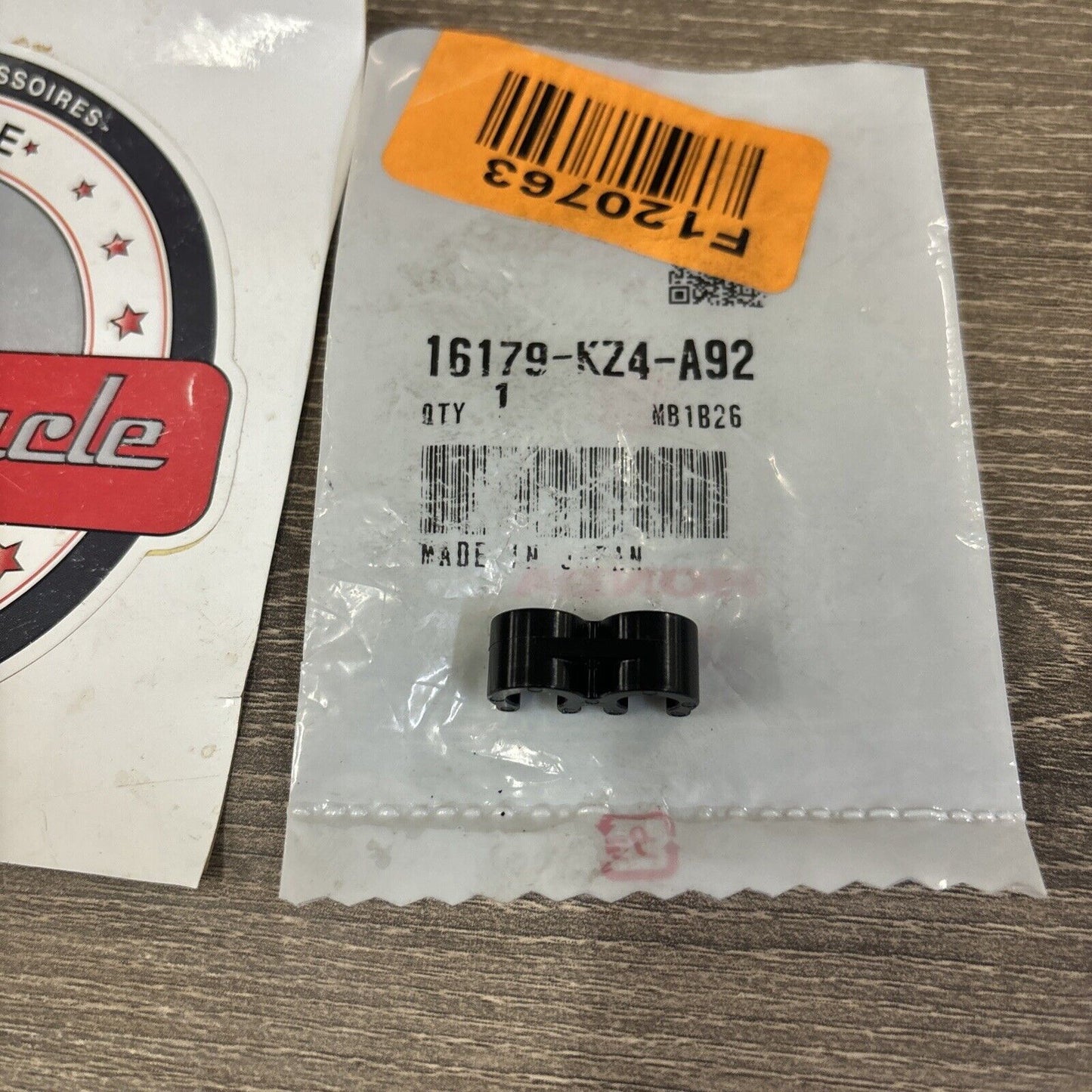 NOS Honda CR125R CR250R BINDER 16179-KZ4-A92 H158