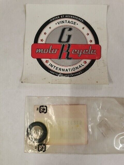 NOS HONDA CR250R 1986 - 1988 DUST SEAL 91351-KS7-003 H101