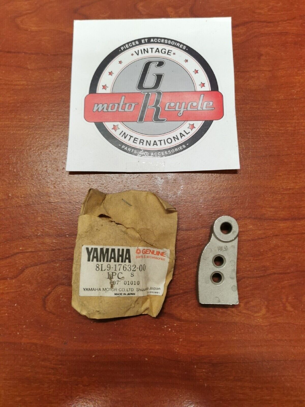 NOS Yamaha 1980 SR540D CLUTCH WEIGHT 8L9-17632-00-00 Y69