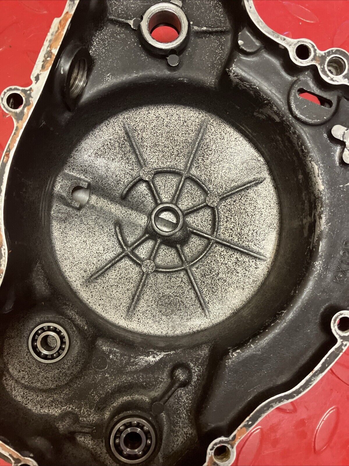Kawasaki KX125 1987 Right crankcase clutch cover 1985 1986