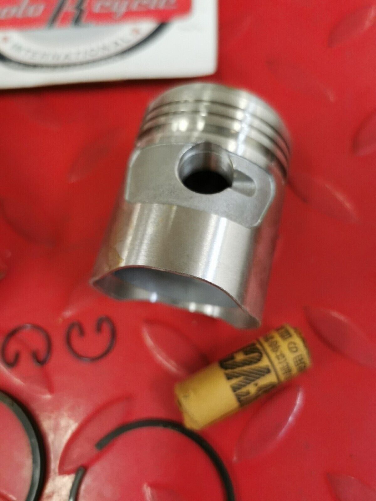 NOS HONDA S65  PISTON OS 0.50 KIT  13103-035-010 H40