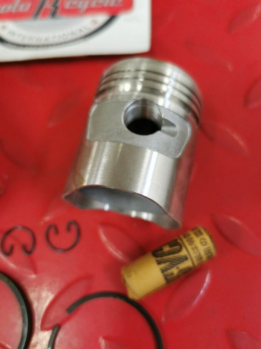 NOS HONDA S65  PISTON OS 0.50 KIT  13103-035-010 H40