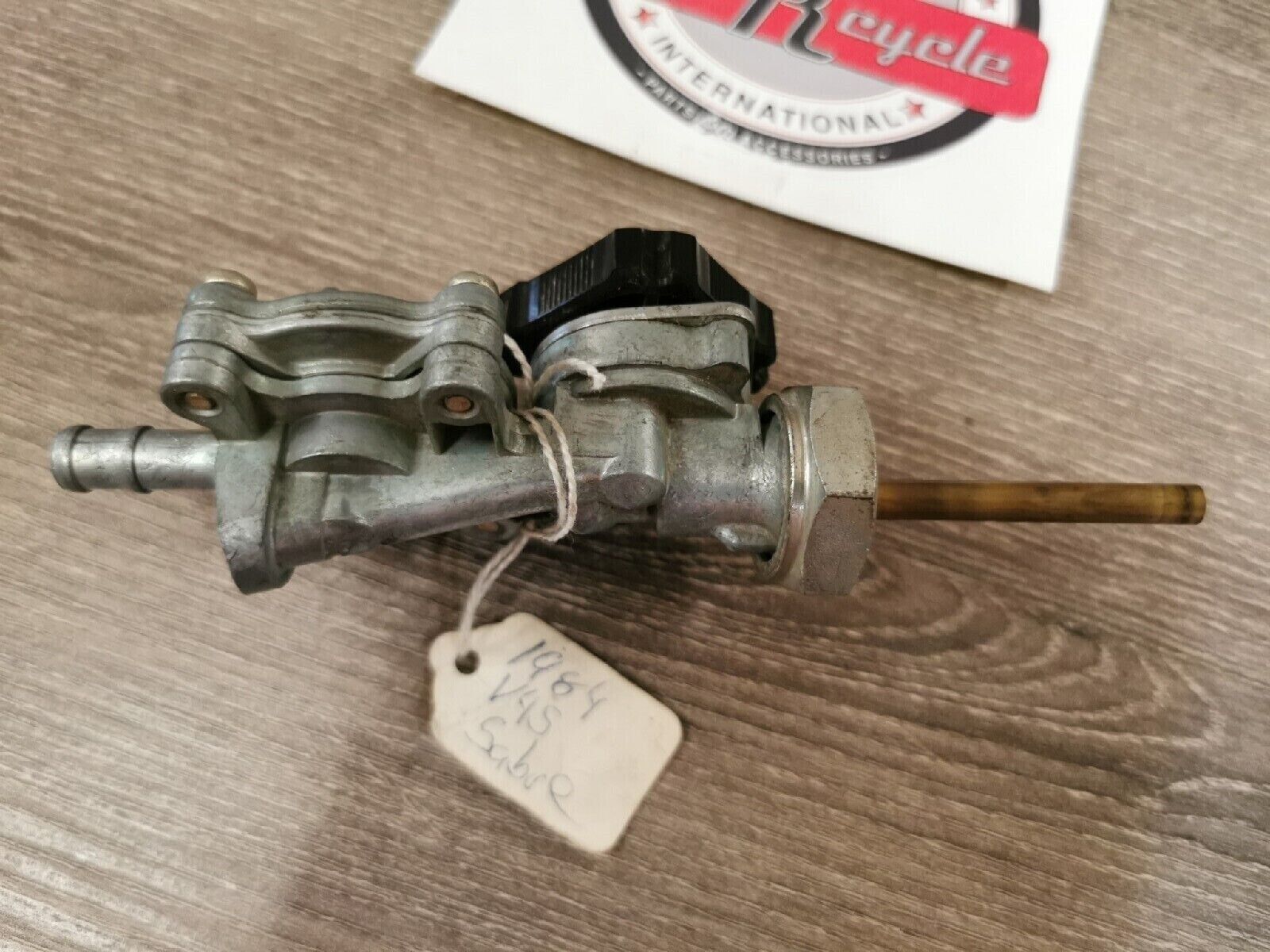 NOS HONDA VFR750S  1982 - 1985  PETCOCK ASSY 16950-MB0-701  16950-MB0-023 H44