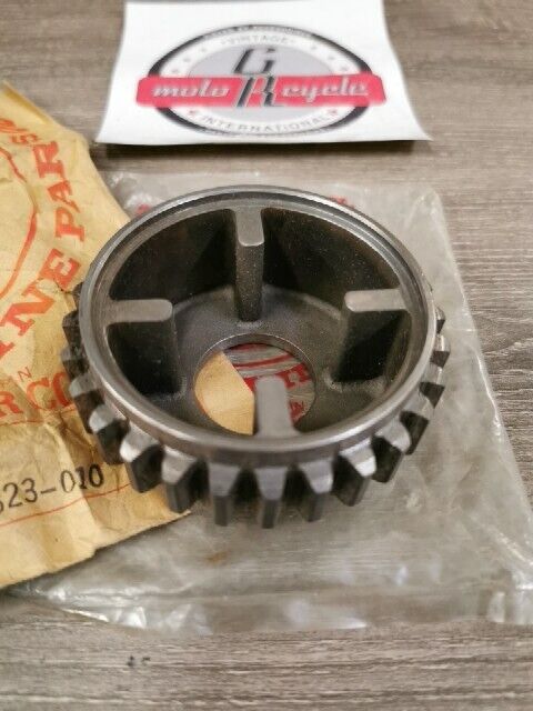 NOS HONDA CB500 CB550 1971 1972 SPROCKET PRIMARY 28T 23111-323-010 H87