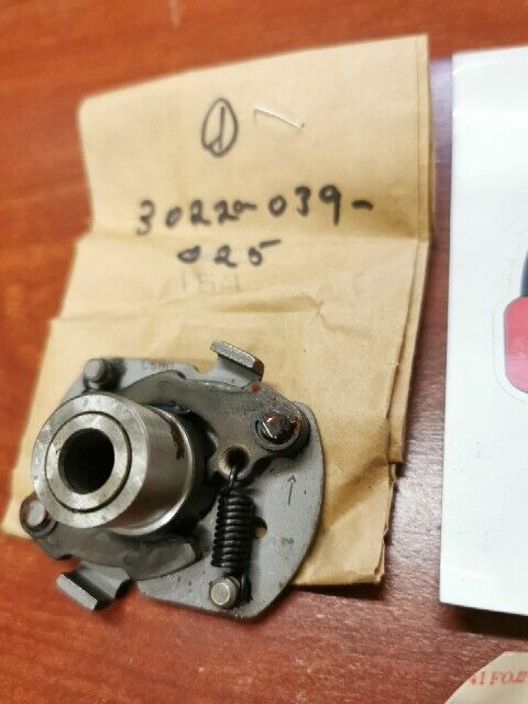 NOS Honda C50 M C65M C70M M1 K1 SPARK ADVANCER 30220-039-025 H75