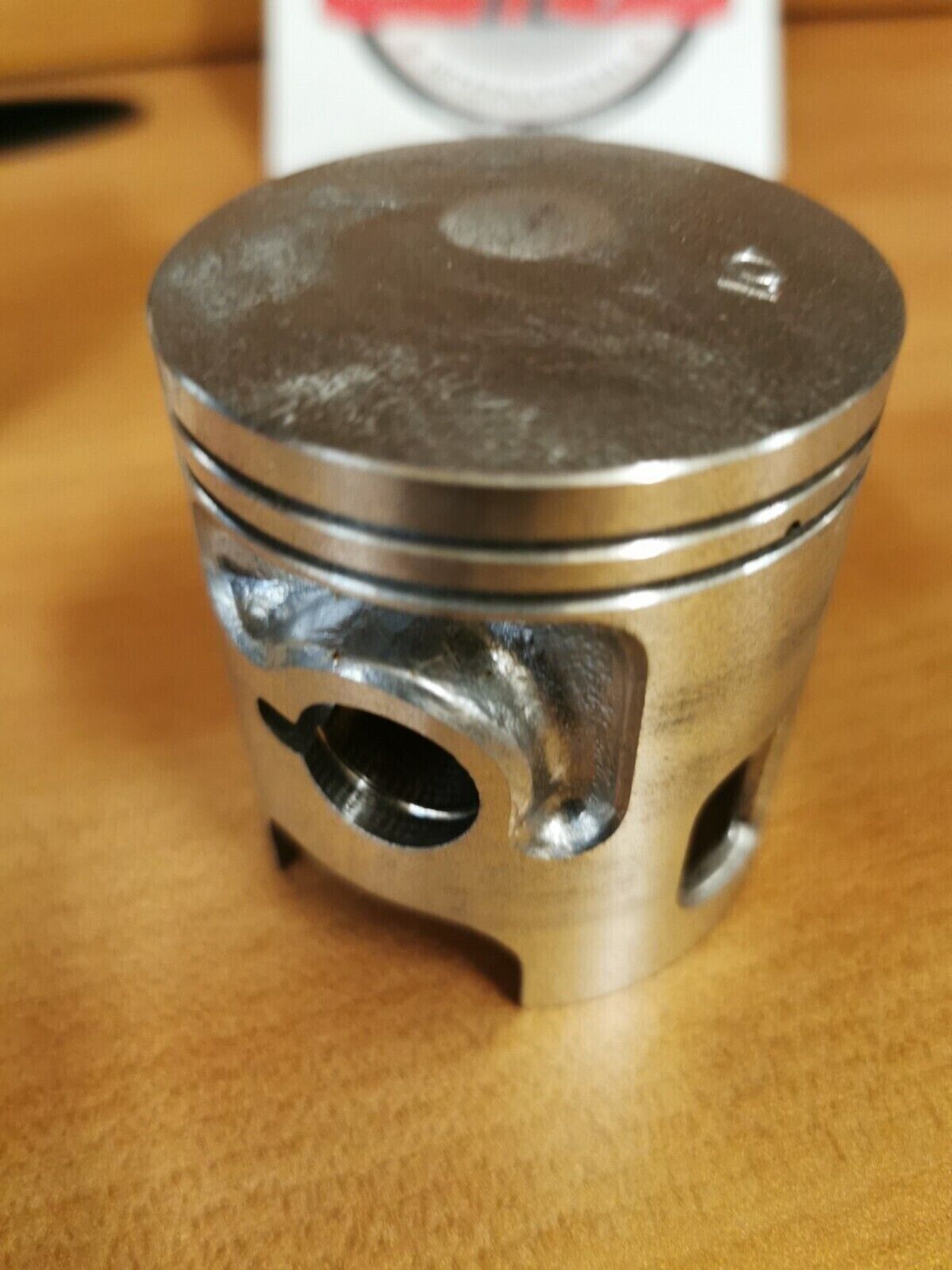 NOS YAMAHA YT125  1980 - 1982  PISTON 1.0 MM  3X3-11638-00-00 Y45