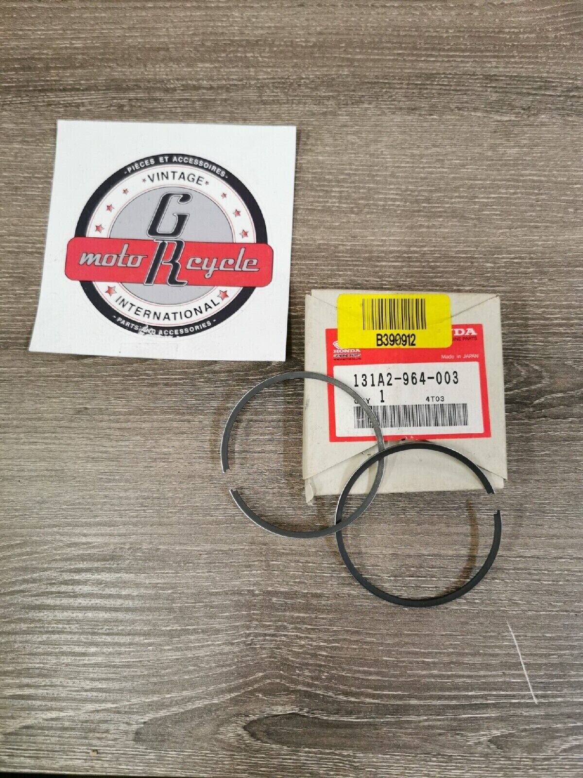 NOS HONDA ATC250R 1984  Piston Ring Set 131A2-964-003 H41