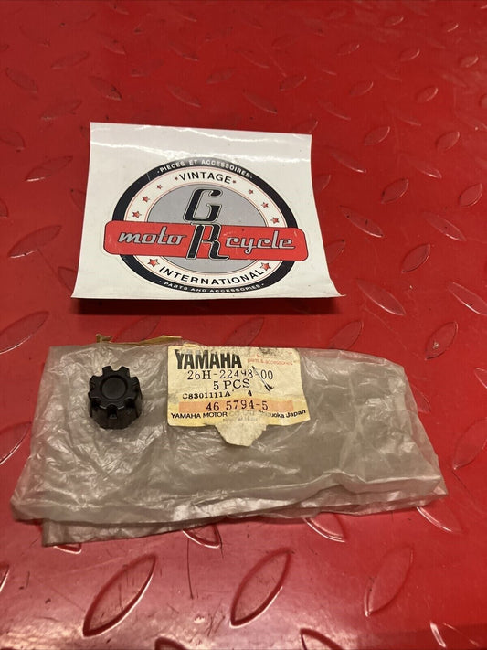 NOS YAMAHA CAP ADJUST 26H-22498-00-00  Y64