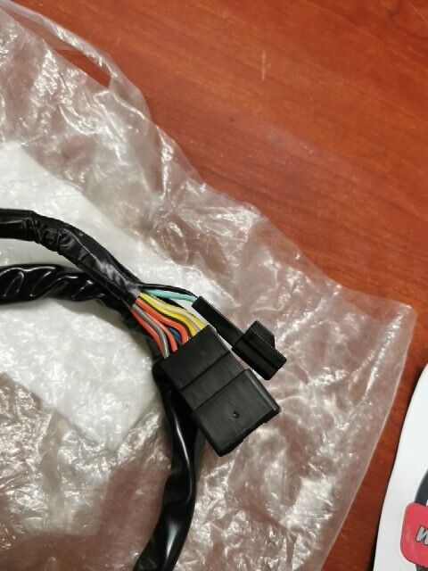 NOS Suzuki 2003 - 2009 AN650 HANDLE SWITCH 37200-10G41 S33