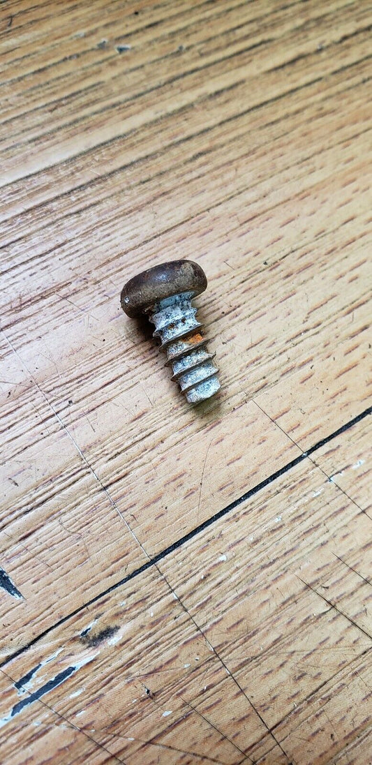 Honda XL250R 1984 swingarm chain slider screw tapping 6 x 12