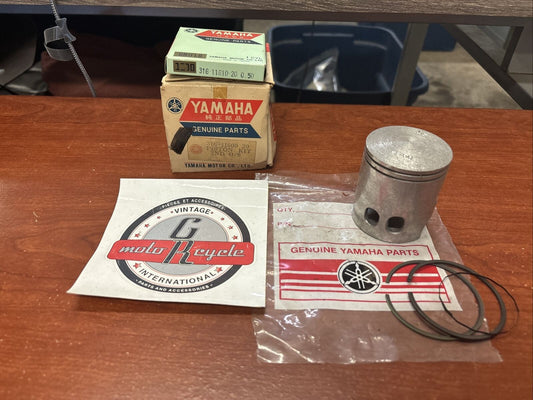 NOS Yamaha PISTON KIT O/S 0.50 NO CIRCLIP 316-11600-20-00 Y175