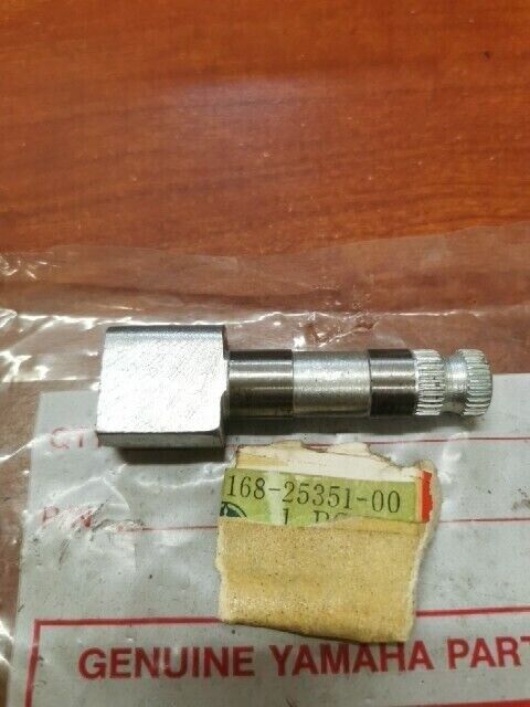 NOS Yamaha R3 TX650 XS1 XS2 YR1 YR2 CAMSHAFT 168-25351-00-00 Y167
