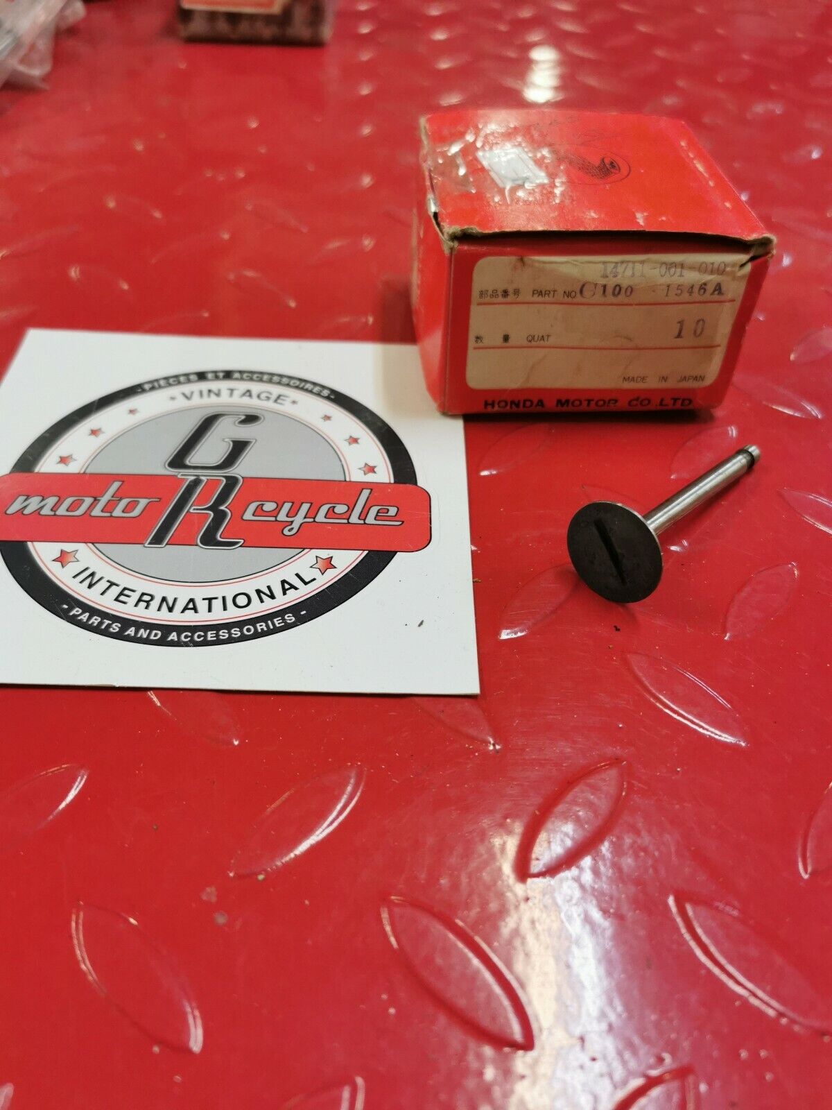 NOS Honda CA100 CA102 CA110 CA105 C100 C102 C105 INTAKE VALVE 14711-001-010 H5